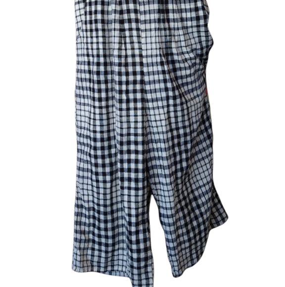 Urban Outfitters checked black and white jumpsuit. 12 - Picture 7 of 9